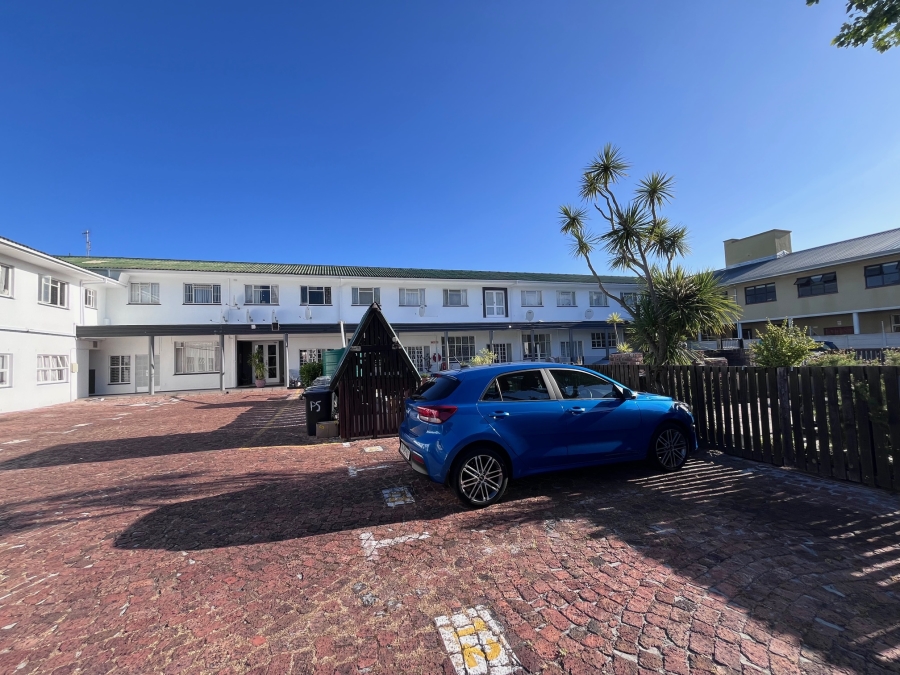 To Let 1 Bedroom Property for Rent in Plumstead Western Cape